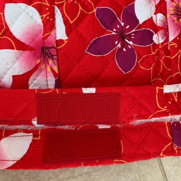 Handmade Red Floral Crossbody Bag - Picture 2 of 2